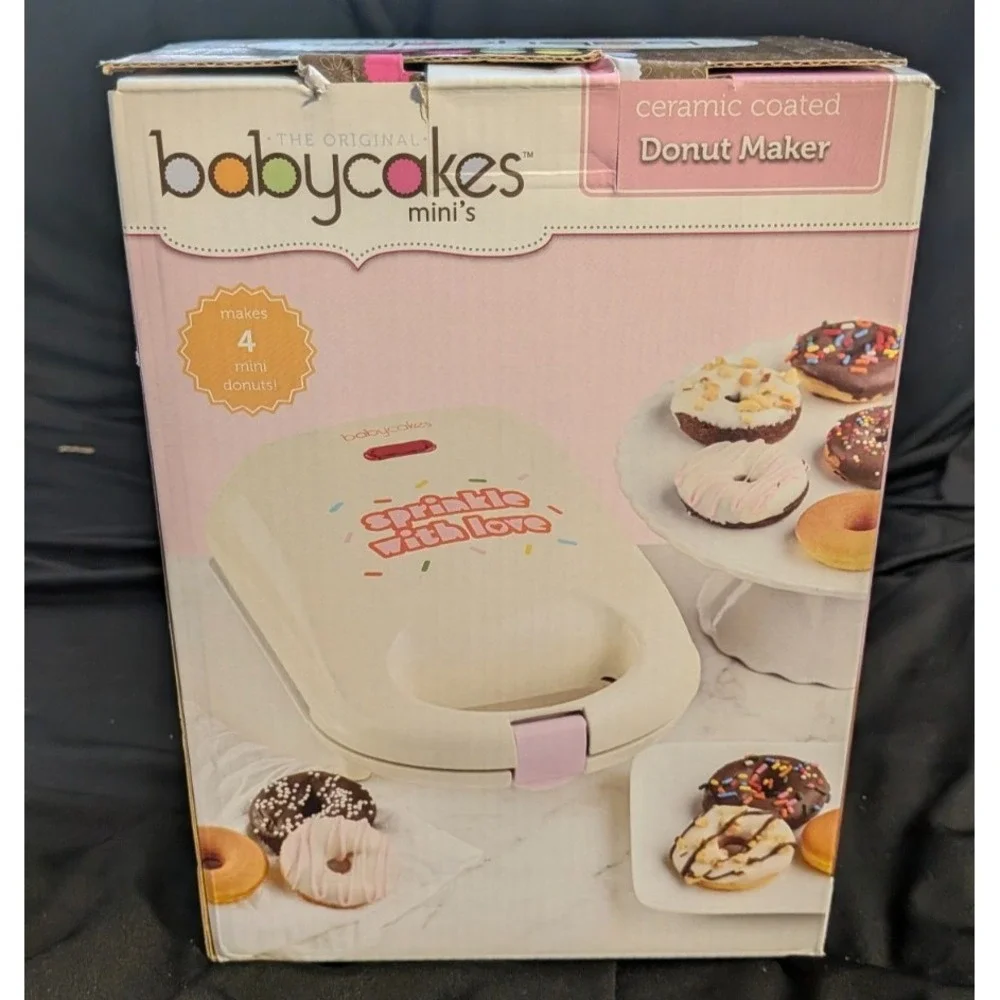 Babycakes mini's White Ceramic Coated Donut Maker Sprinkle with‎ Love
